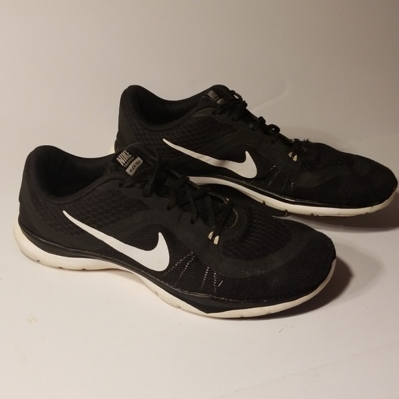 women's nike size 9 wide